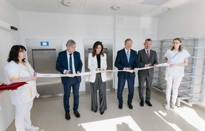 V Železničnej nemocnici AGEL slávnostne otvorili zrekonštruované operačné centrum