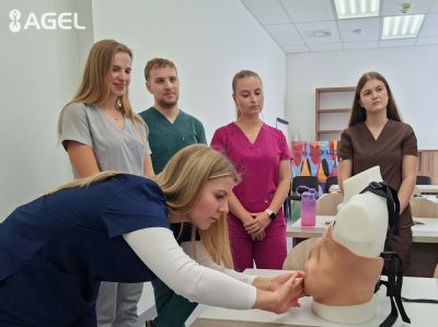 Ružový október v znamení vzdelávania: Budúci lekári sa učia rozpoznávať ochorenia prsníka aj vďaka simulačnej výučbe